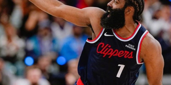 开云体育-快船117-109黄蜂！哈登看清现实，小卡表态成关键，一人早该重用