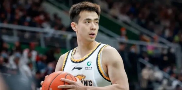 云开体育官网-三分球40投34中！赵继伟火线复出拯救辽篮：他能率队重返四强吗？