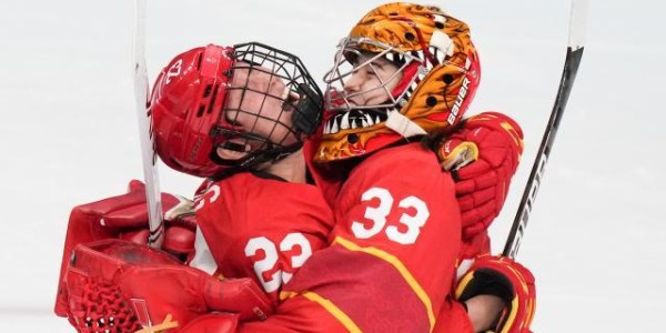 【冬奥女冰】中国点球大战力克日本！距八强一步之遥