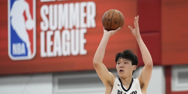 云开体育-美记：杨瀚森把三分练出来会很有用 尤其是挡拆外弹后的三分出手