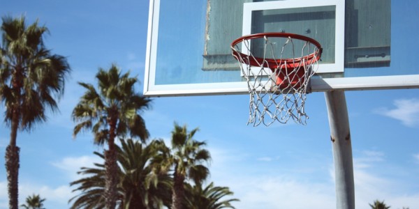 广厦官宣亚冠名单：胡金秋孙铭徽等多主力缺席 布朗领衔三外援出征