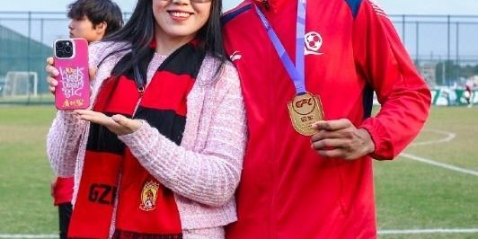 开云体育-17岁恒大混血中卫加盟中超新军！曾率国少夺东亚杯，不自律被除名